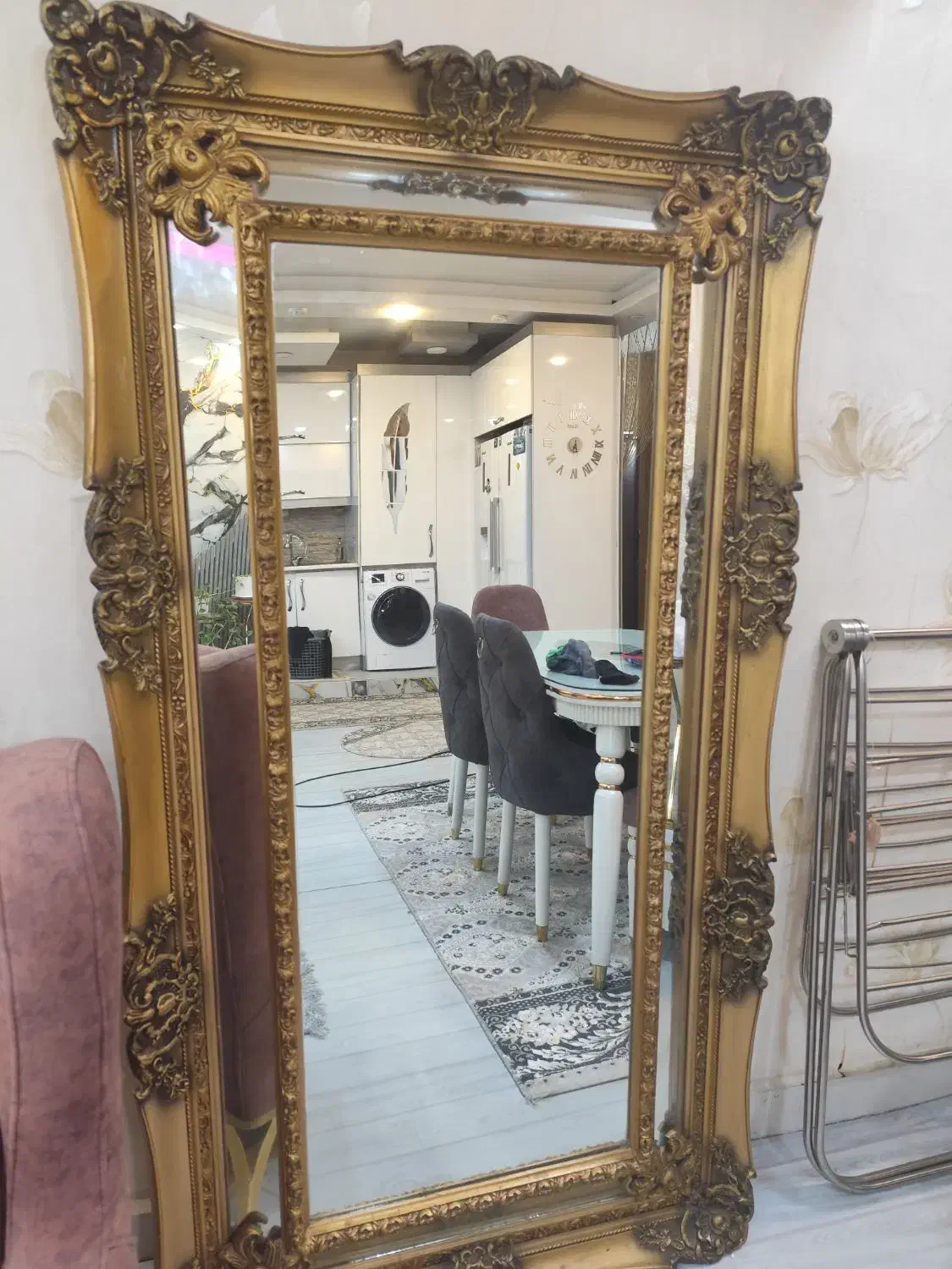 آینه سلطنتی|آینه|خرمشهر, |دیوار