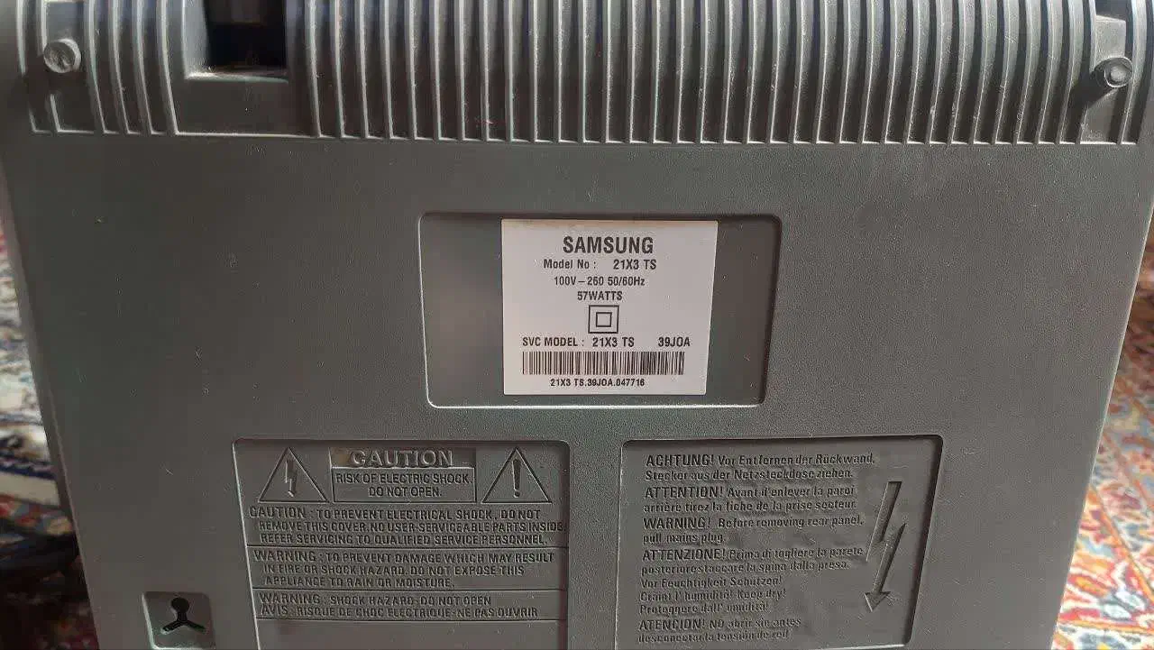 تلویزیون سامسونگ|تلویزیون و پروژکتور|اصفهان, باغ دریاچه|دیوار