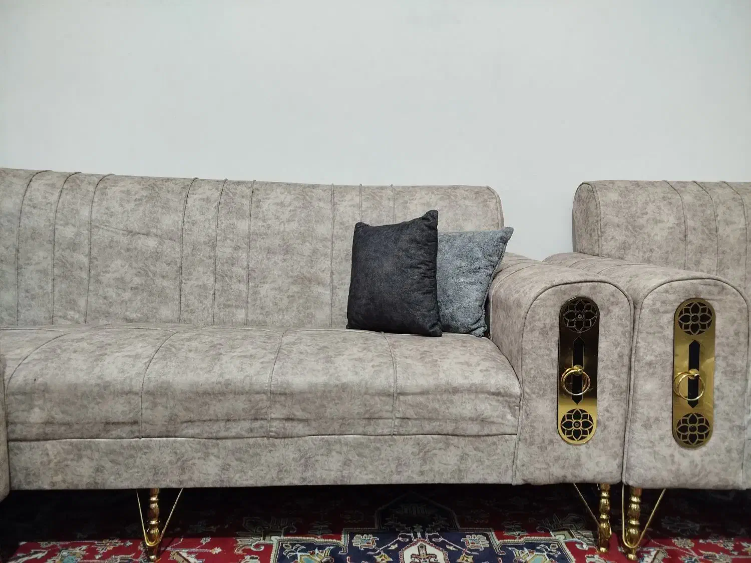 مبلمان|مبلمان خانگی و میز عسلی|بومهن, |دیوار