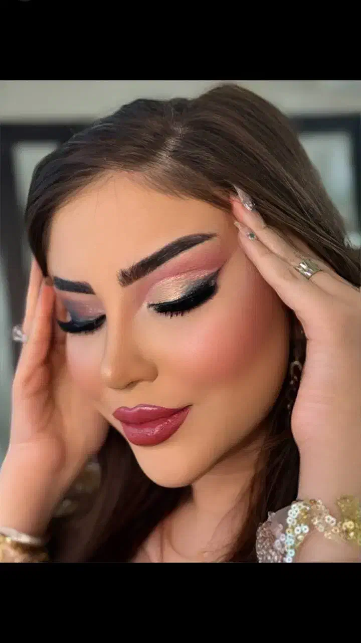 انجام میکاپ با بهترین قیمت|خدمات آرایشگری و زیبایی|کرمانشاه, |دیوار