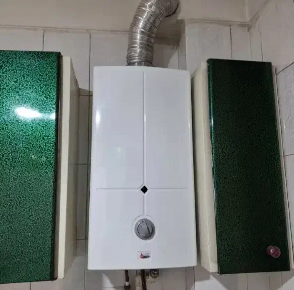 تعمیرات تخصصی پکیج و رادیاتور|آبگرمکن، پکیج، شوفاژ|سنندج, |دیوار