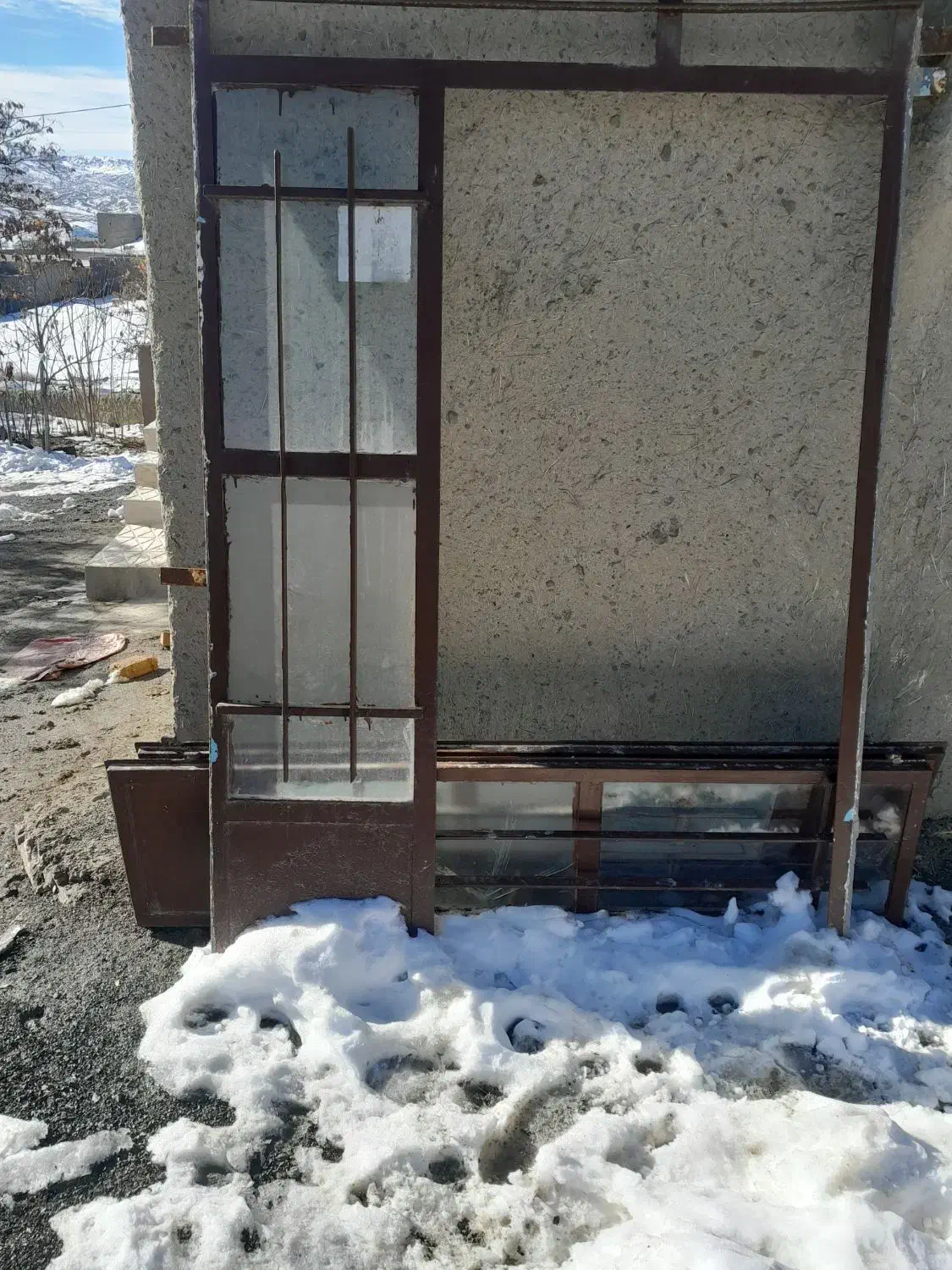 در حال آهنی|مصالح و تجهیزات ساختمان|راز وجرگلان, |دیوار