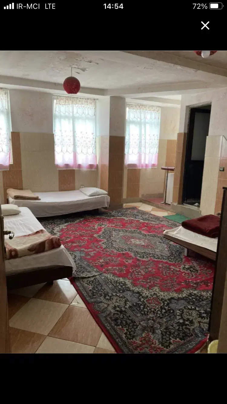 اجاره سوئیت|اجارهٔ کوتاه‌مدت آپارتمان و سوئیت|شیراز, سیاه سنگ|دیوار