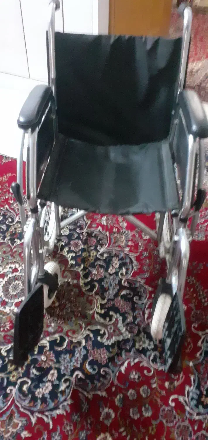 سلام یه عدد ویلچر خیلی کم کار وتمیز در حد نو|آرایشی، بهداشتی، درمانی|اصفهان, رهنان|دیوار
