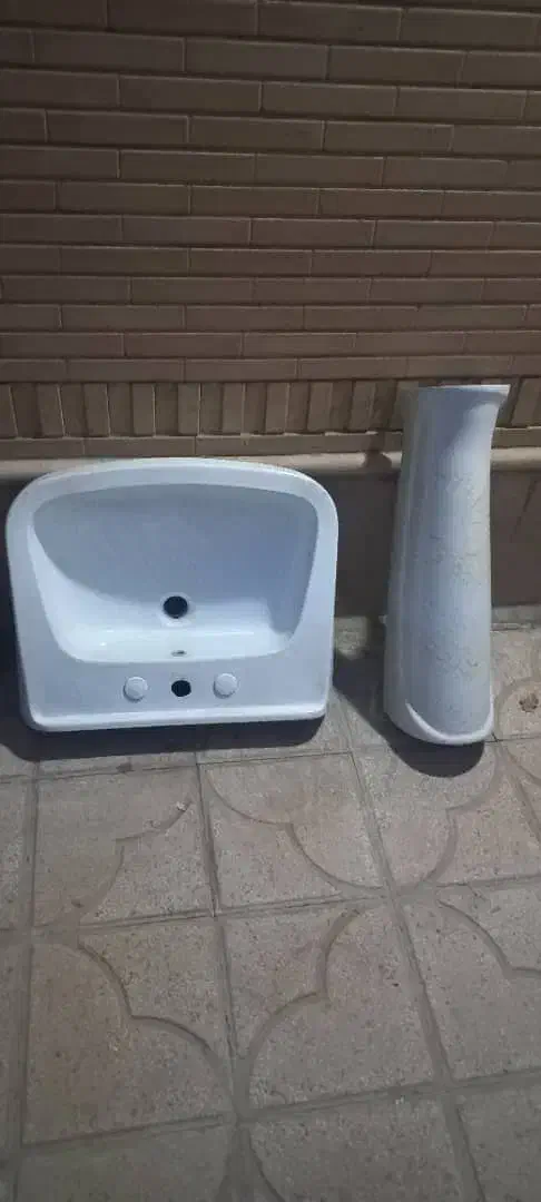 روشویی در حد نو|لوازم سرویس بهداشتی|شیراز, دکتر حسابی|دیوار