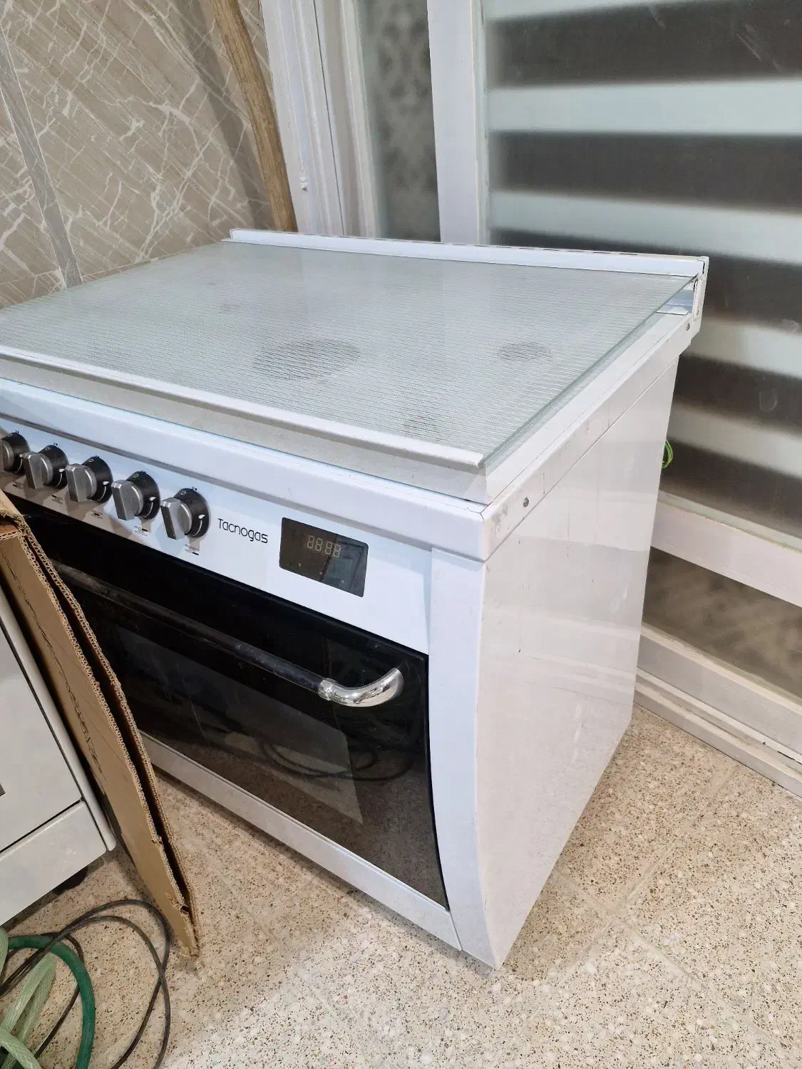 اجاق گاز طرح فر تکنوگاز پنج شعله مدل ۲۰۷۲|اجاق گاز و لوازم برقی پختوپز|میبد, |دیوار