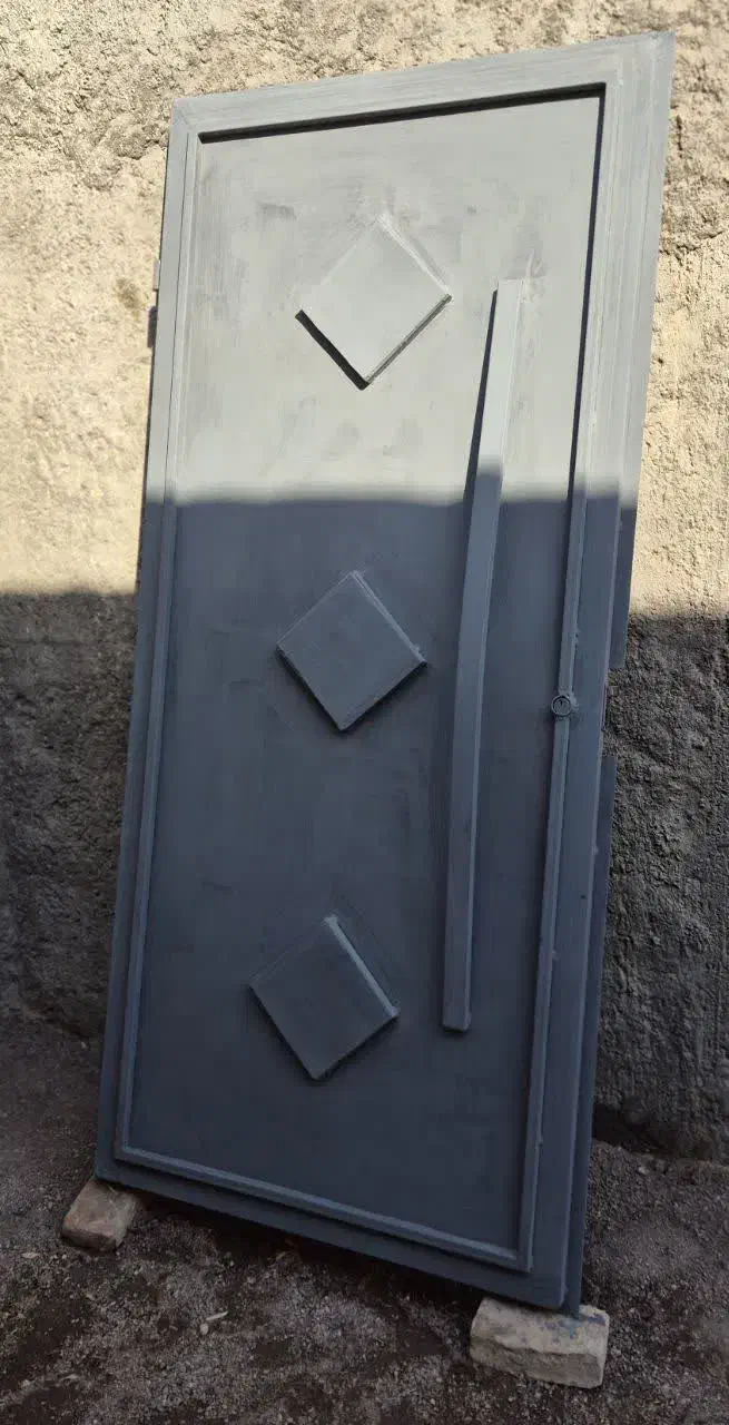 درب ورودی ساختمان دربه حیاط نو استفاده نشده|مصالح و تجهیزات ساختمان|بردسیر, |دیوار