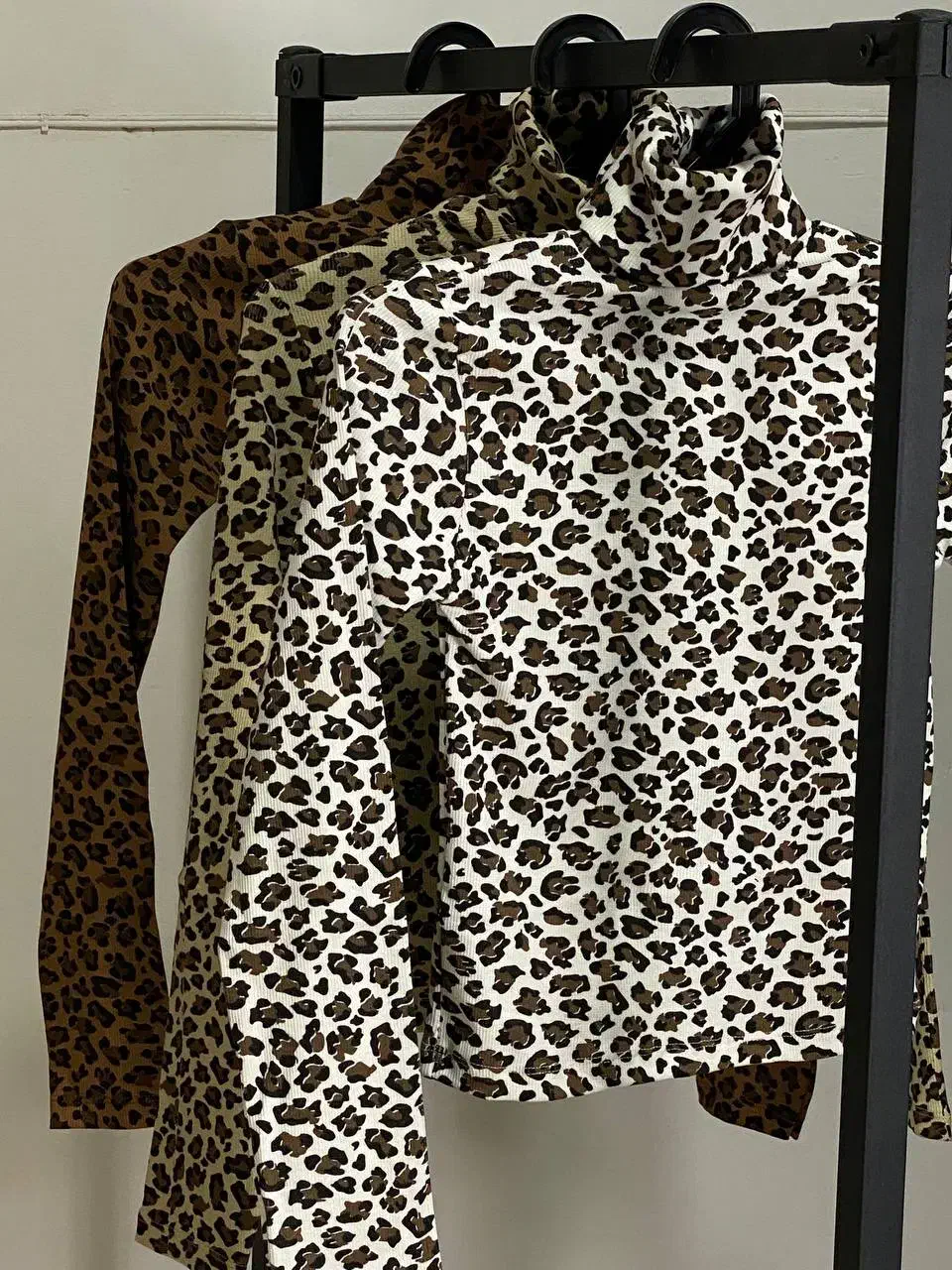 یقه اسکی پلنگی|لباس|گرمسار, |دیوار