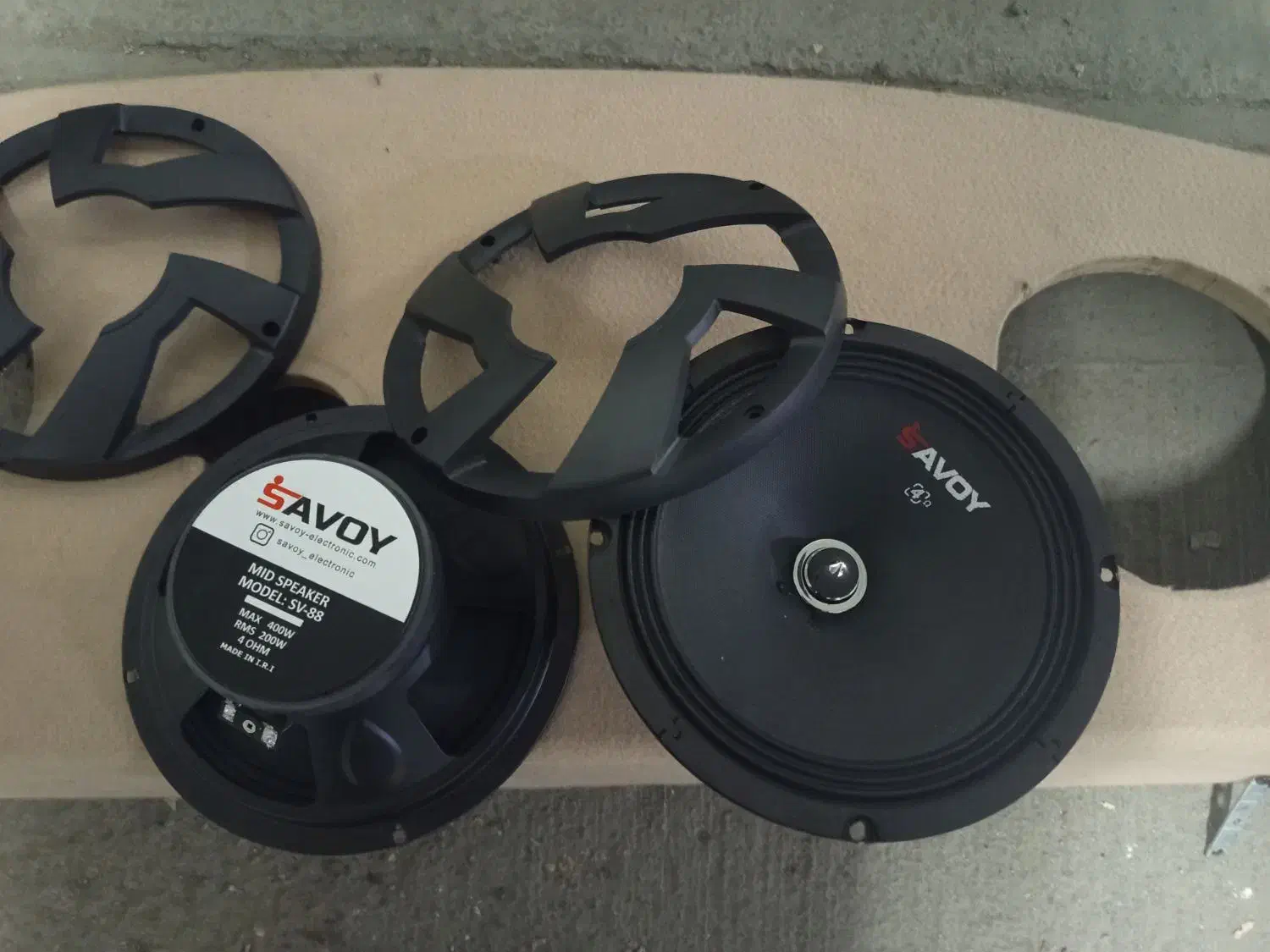 میدرنج ۸ و تاقچه سمند نیاز مالی دارم|قطعات یدکی و لوازم جانبی|اهر, |دیوار