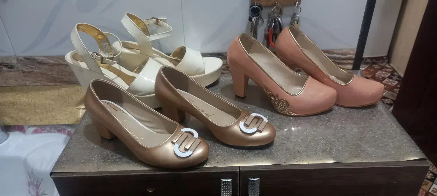 ۳ جوت کفش|کیف، کفش، کمربند|بانه, |دیوار