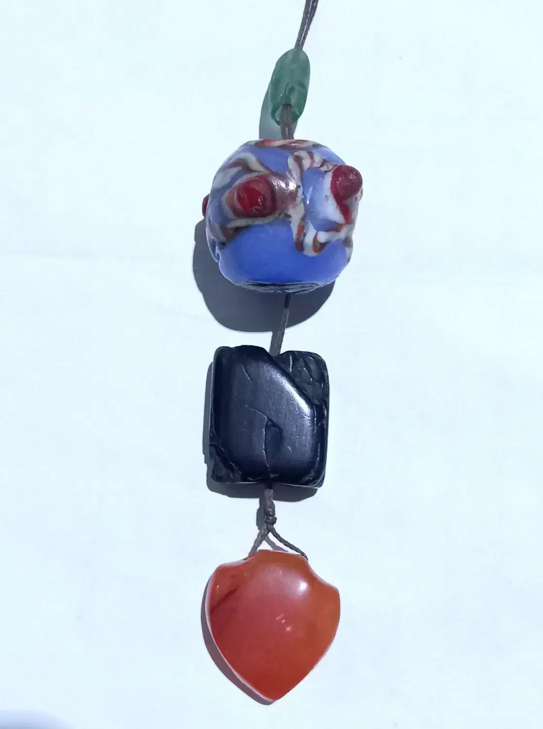 مهره کهنه و قدیمی|کلکسیون اشیاء عتیقه|قزوین, |دیوار