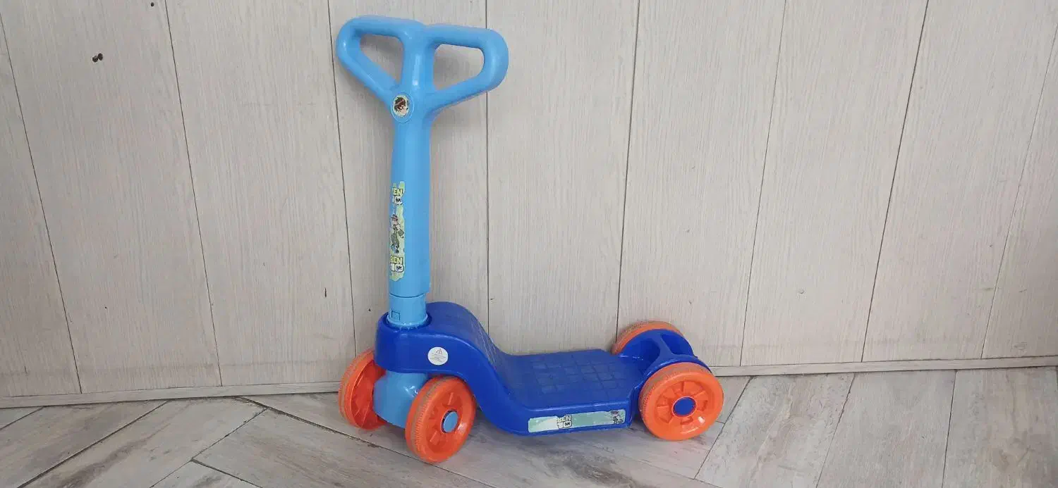 اسکوتر بچه|دوچرخه، اسکیت، اسکوتر|رشت, سعدی (تختی)|دیوار