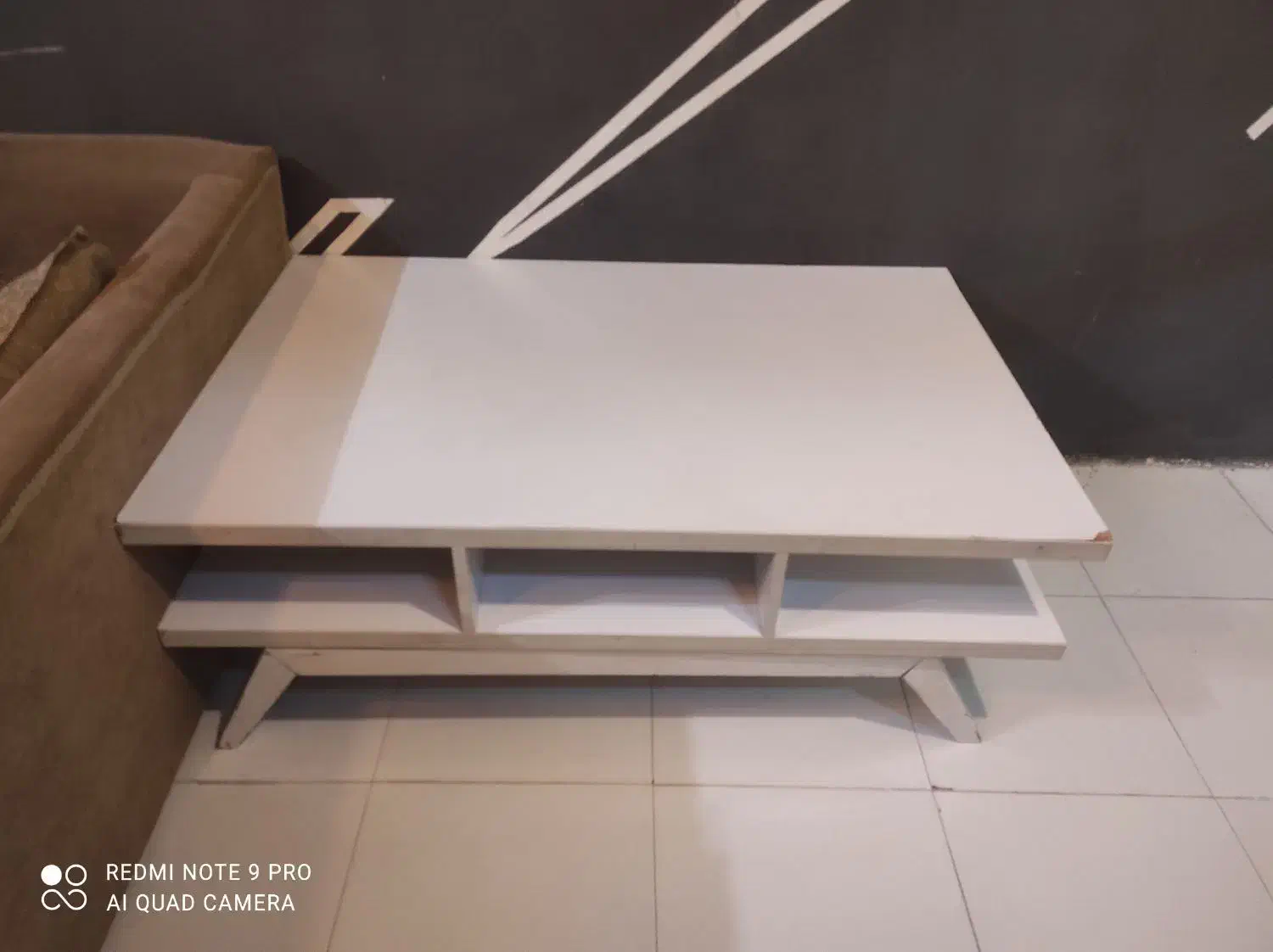 میز|میز تلویزیون|بندر انزلی, خوش پیک|دیوار