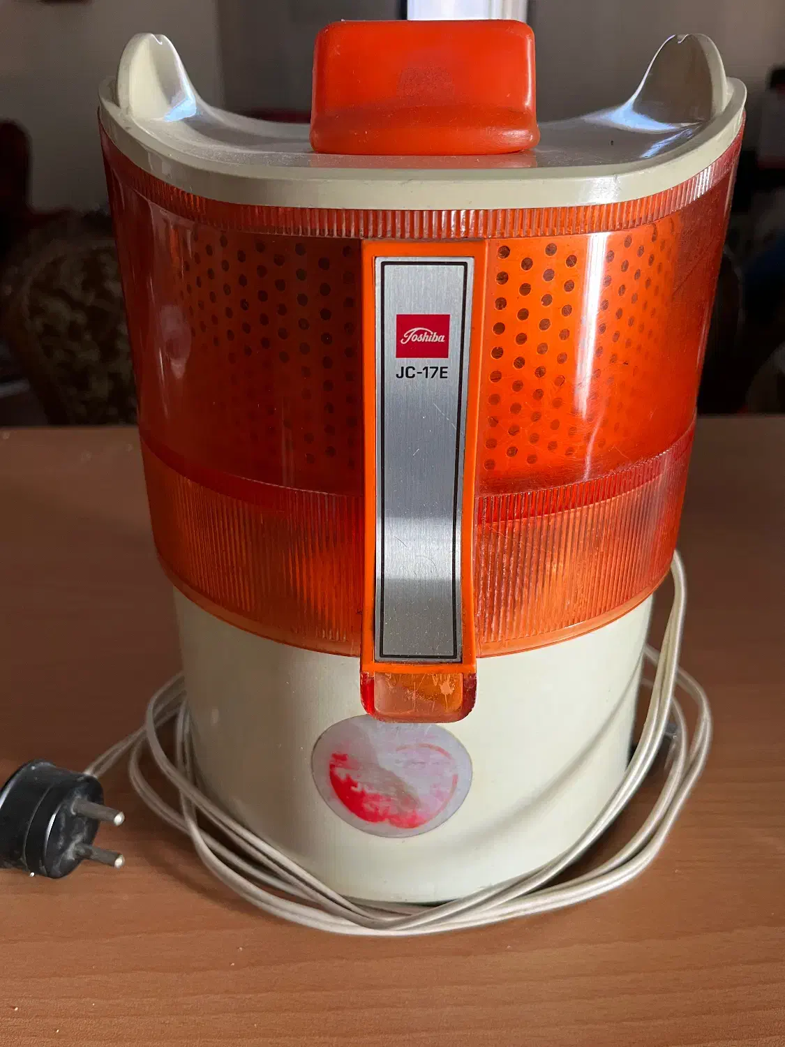 مخلوط کن‌ آبمیوه گیری و...|کلکسیون اشیاء عتیقه|رشت, منظریه|دیوار