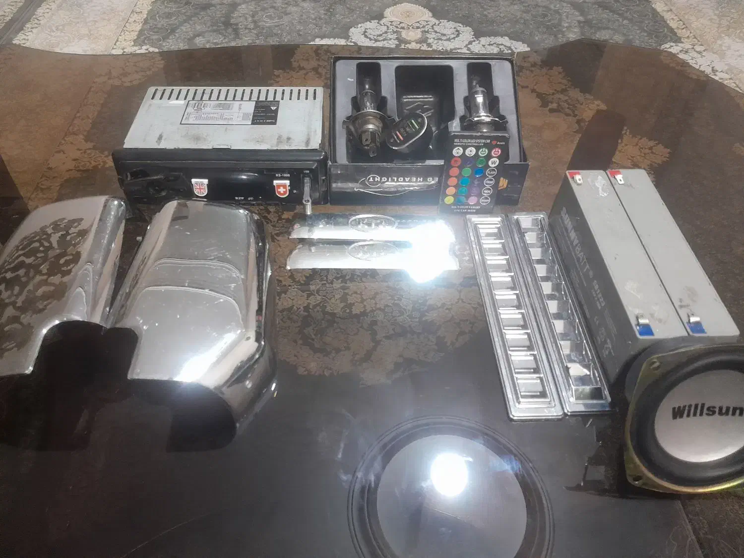 هدلایت... وسایل ماشین|قطعات یدکی و لوازم جانبی|قرچک, میرزائی شمالی|دیوار