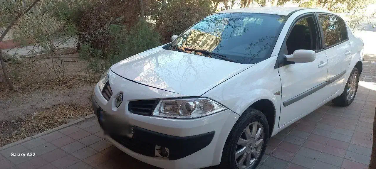 مگان اتوماتیک۲۰۰۰|خودرو سواری و وانت|قم, زنبیل آباد|دیوار