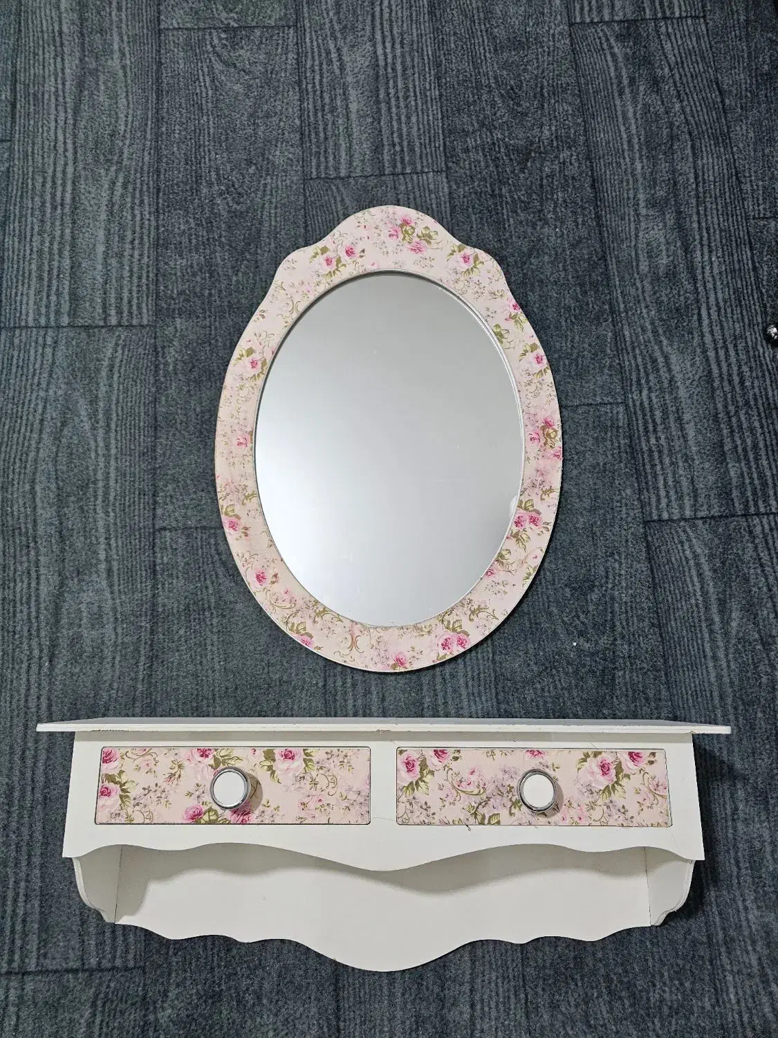 آینه و میز|آینه|سیرجان, |دیوار