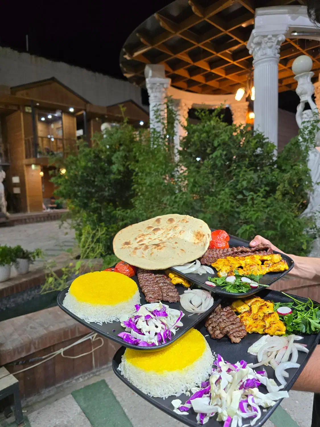 استخدام کمک اشپز و لاین فست فود|استخدام خدمات فروشگاه و رستوران|ایلام, |دیوار