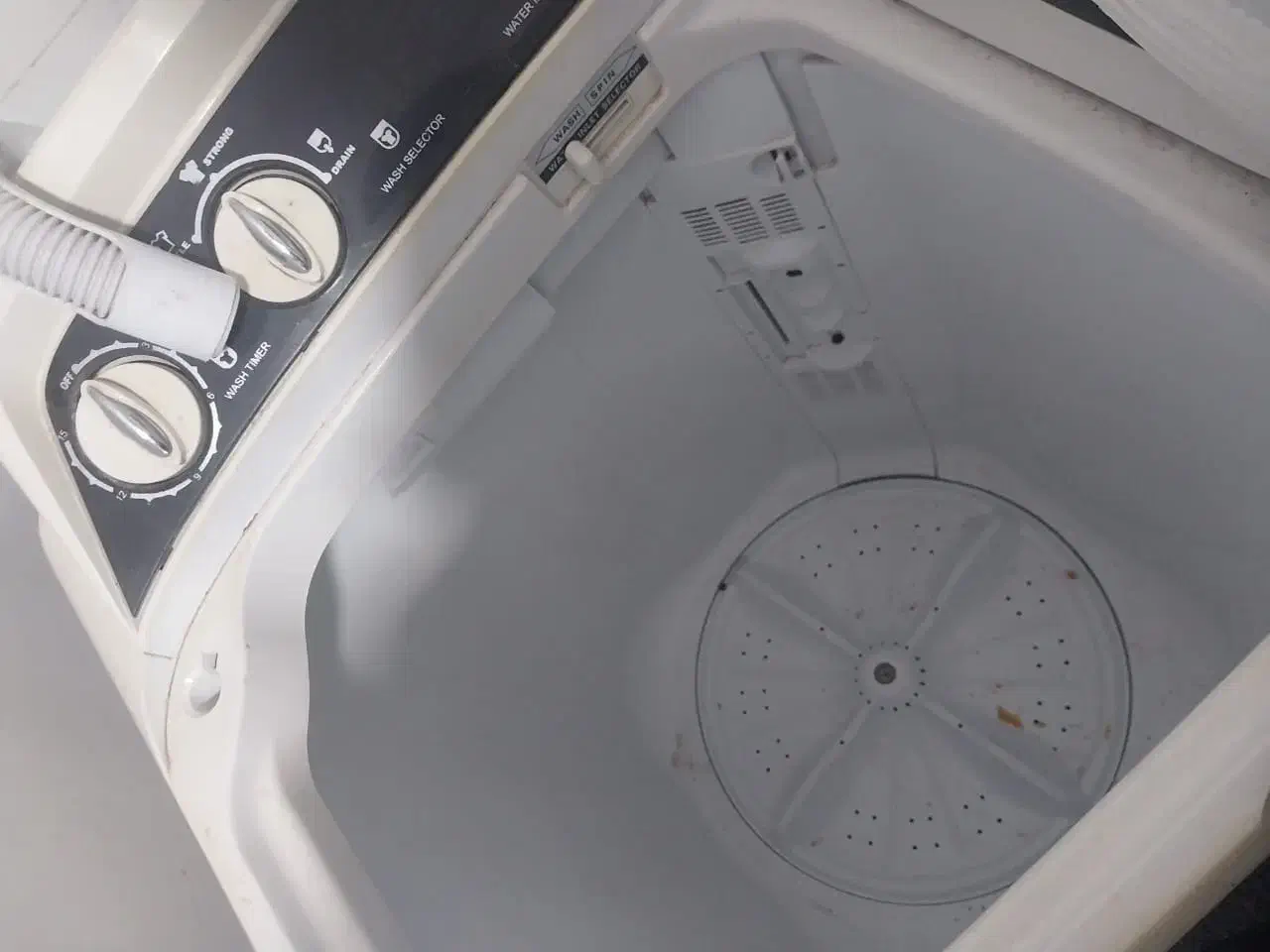 ماشین لباسشویی دوقلو اسنوا|ماشین لباسشویی و خشک‌کن لباس|کهنوج, |دیوار