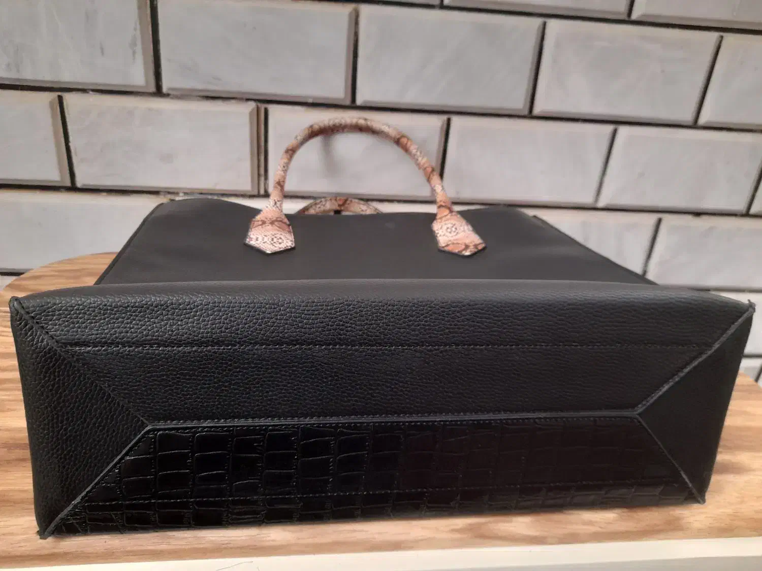 کیف مجلسی|کیف، کفش، کمربند|ساوه, |دیوار