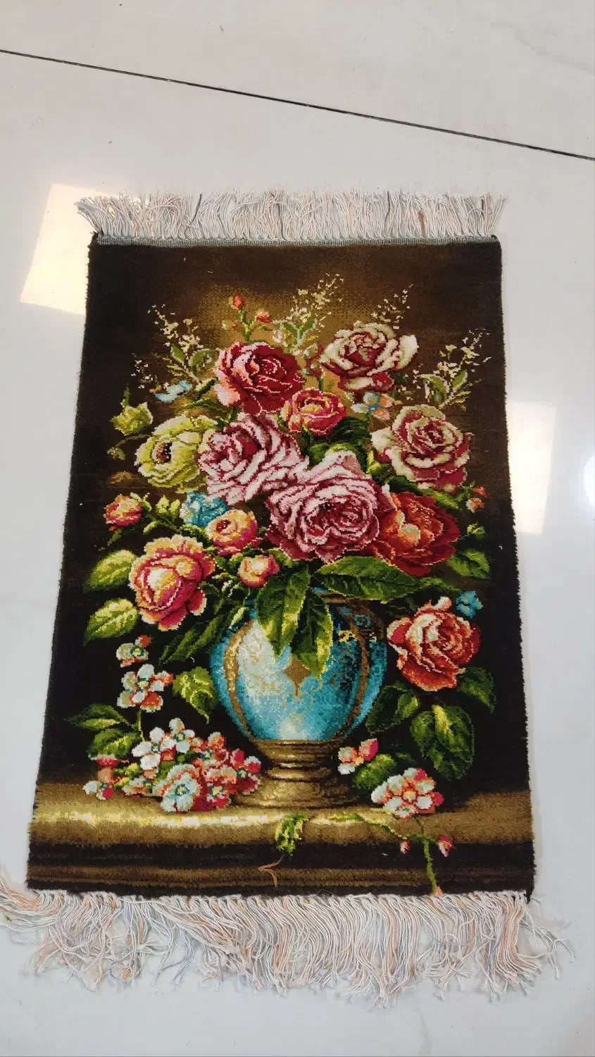 تابلو فرش دستبافت گل و گلدان. کادویی. گل ابریشم|تابلو فرش|تهران, پونک|دیوار