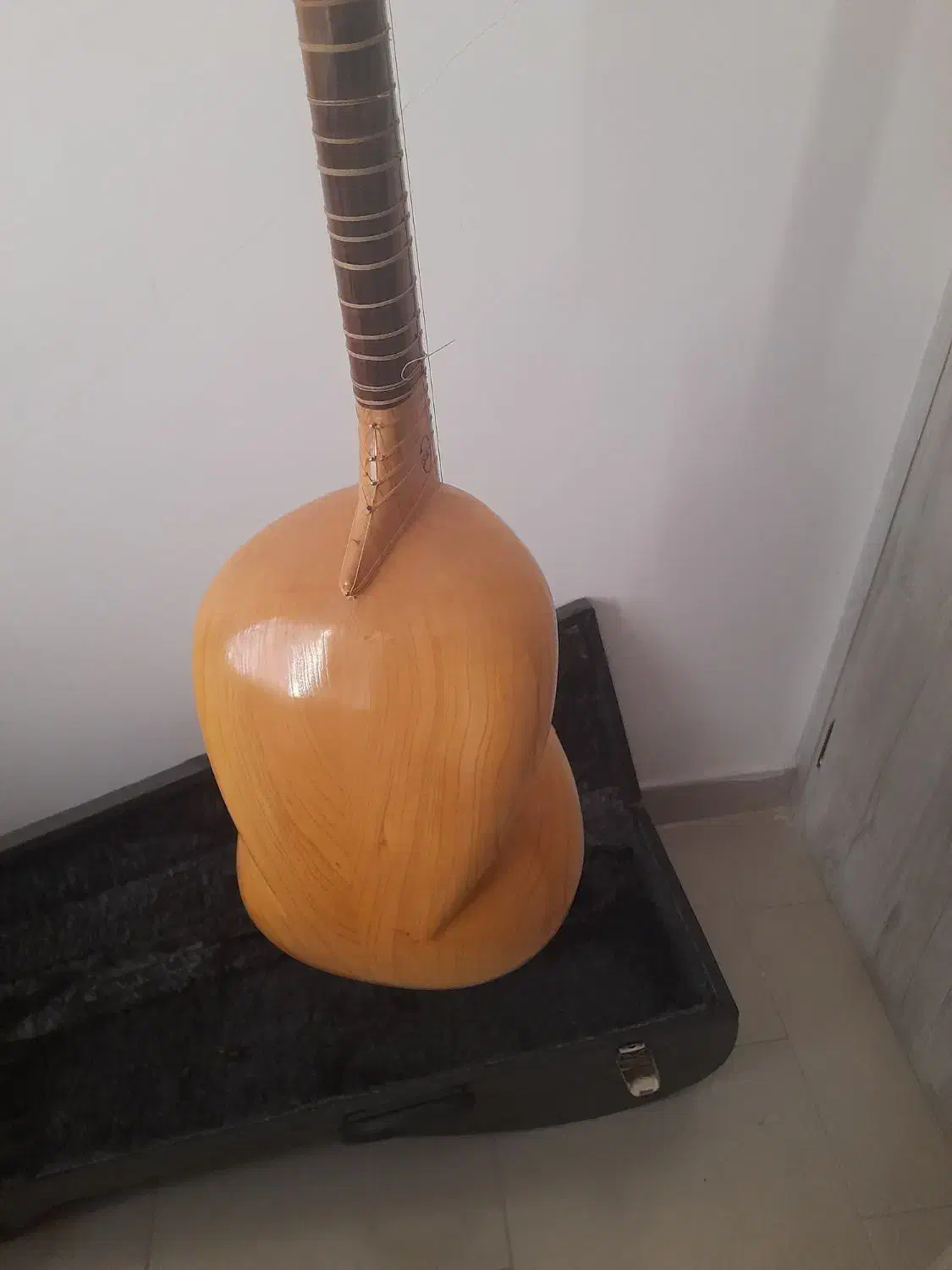 تار|سازهای سنتی|بروجرد, |دیوار