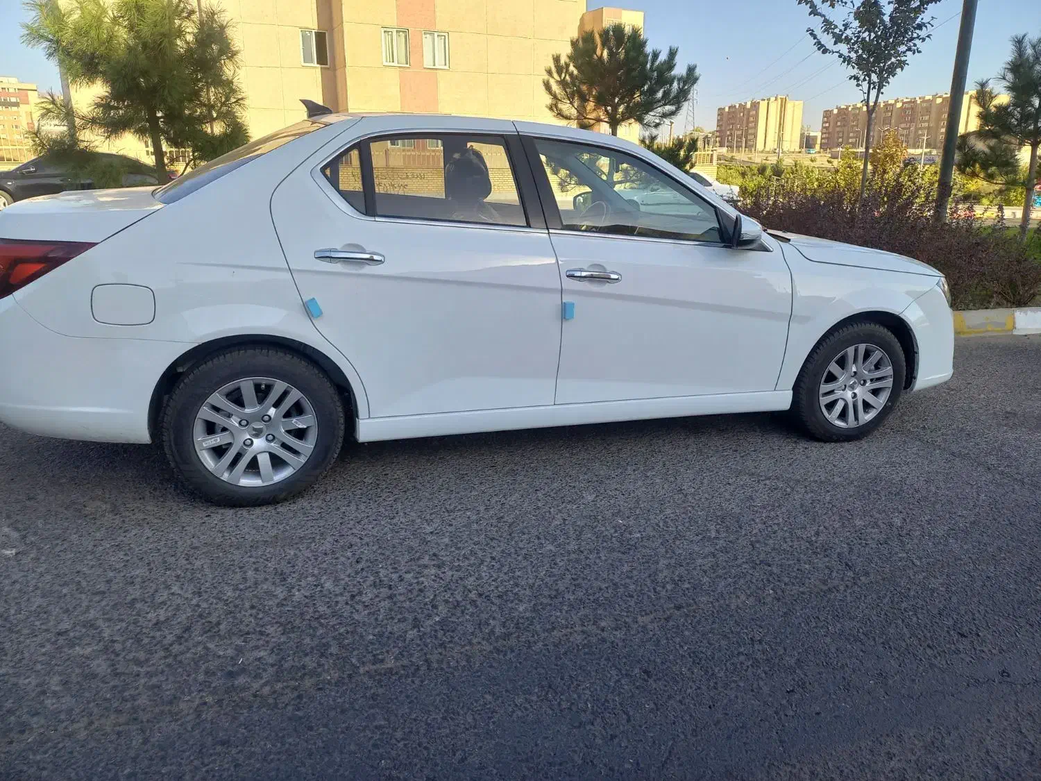 دنا پلاس|خودرو سواری و وانت|بیجار, |دیوار