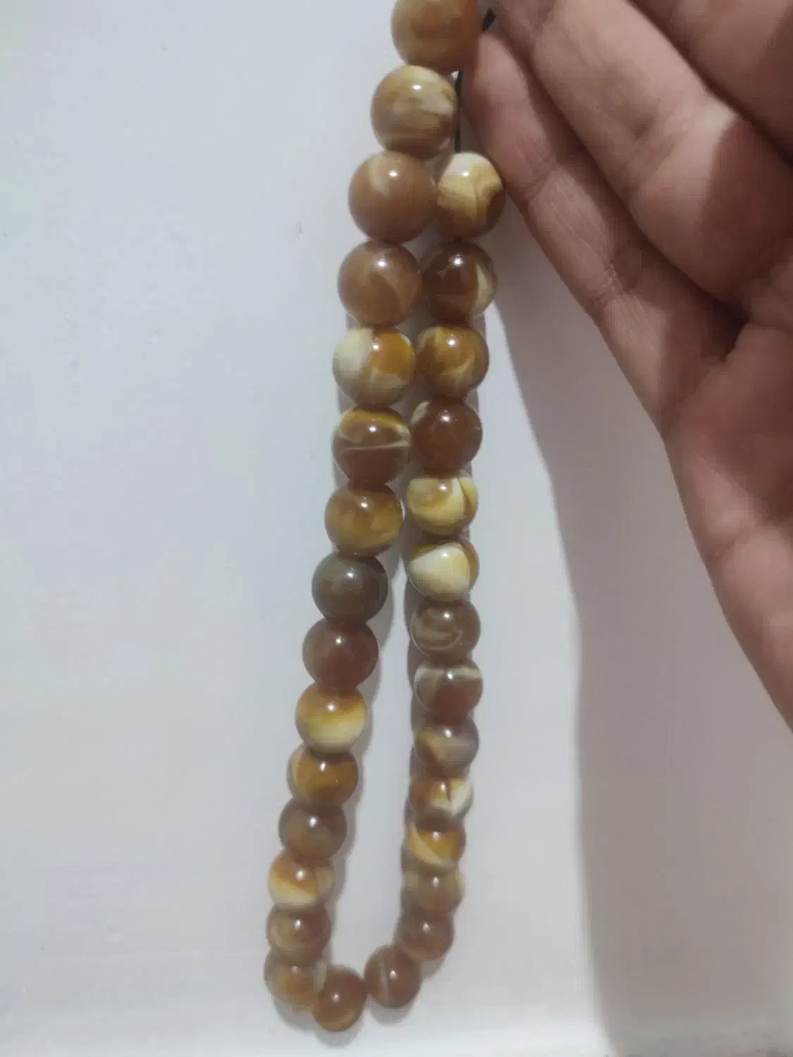 دو عدد تسبیح|کلکسیون اشیاء عتیقه|صحنه, |دیوار