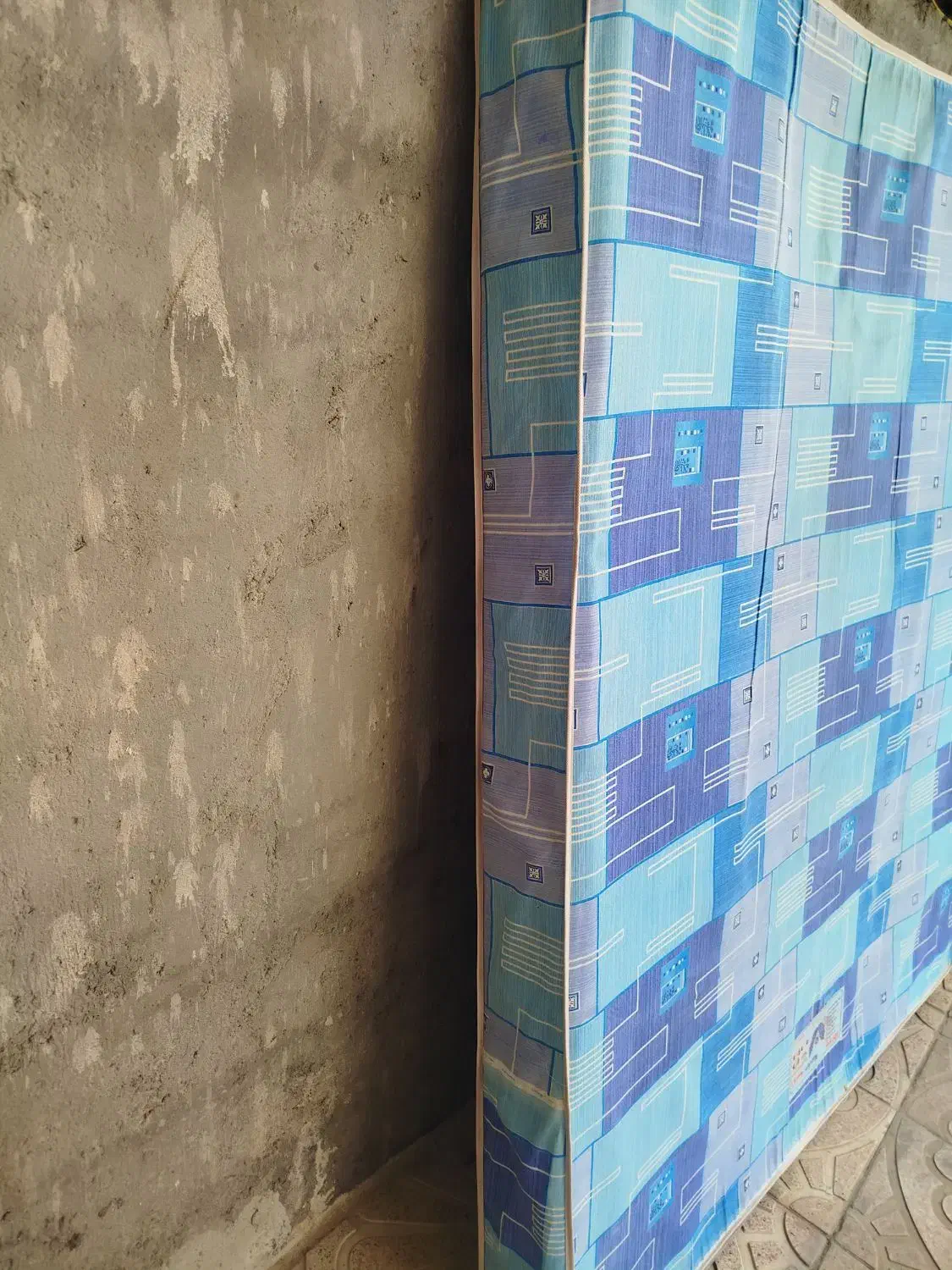 تشک تخت خواب|رختخواب، بالش، پتو|میانه, |دیوار