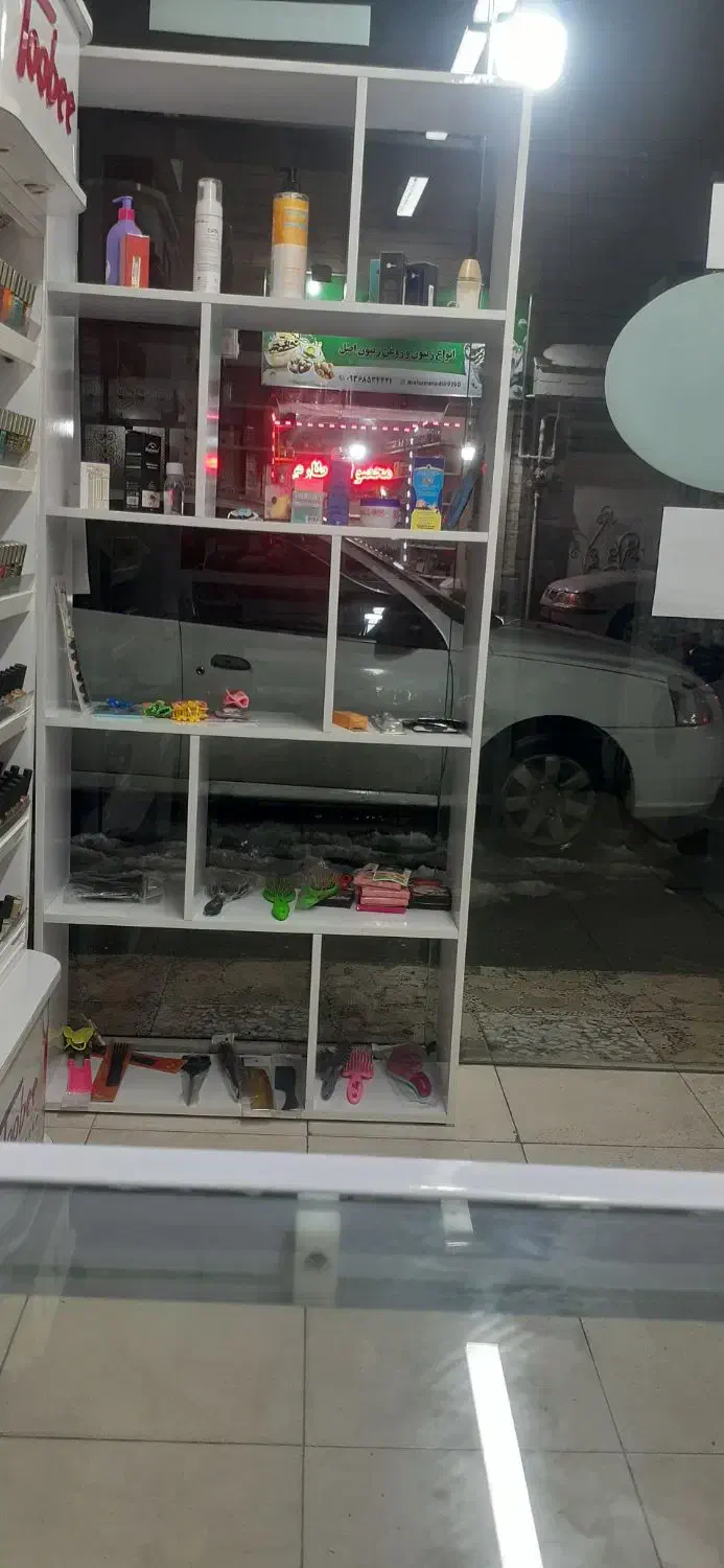 کتابخانه وویترین|کتابخانه، شلف، قفسههای دیواری|رشت, منظریه|دیوار