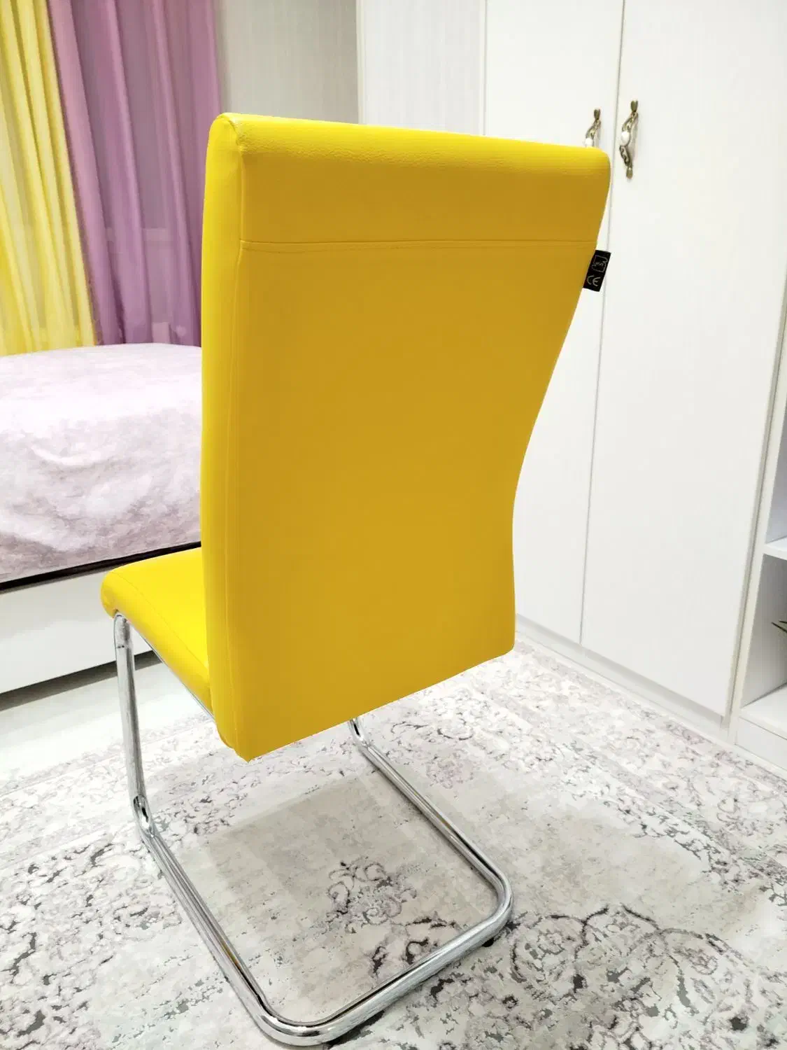 صندلی در حد نو|صندلی و نیمکت|سنندج, |دیوار