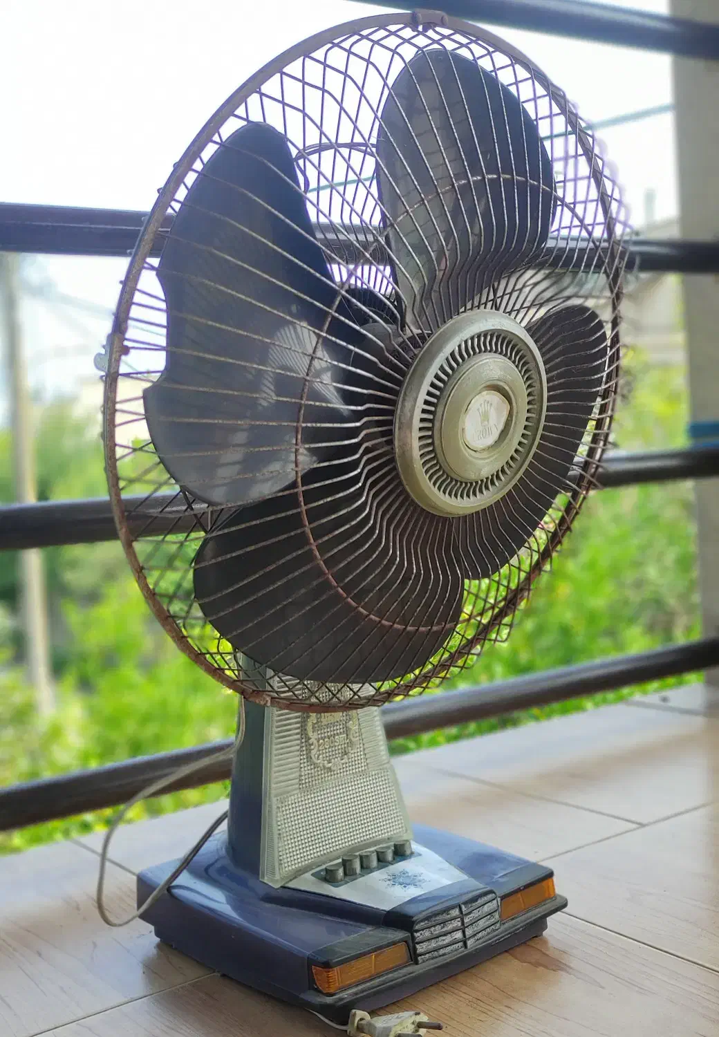 پنکه کمیاب بنز ، نیاز به تعمیر|پنکه و تصفیه‌کنندهٔ هوا|رامسر, |دیوار