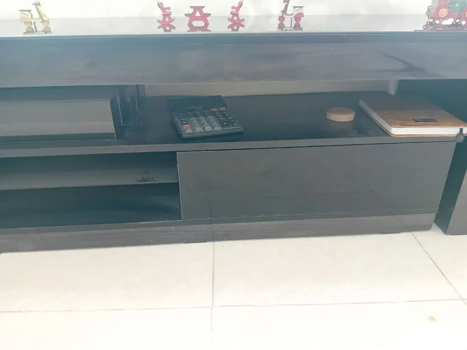 میزتلویزیزیون در حدنونو خیلی تمیز اصلا استفاده نشه|میز تلویزیون|تهران, شهید رجایی|دیوار