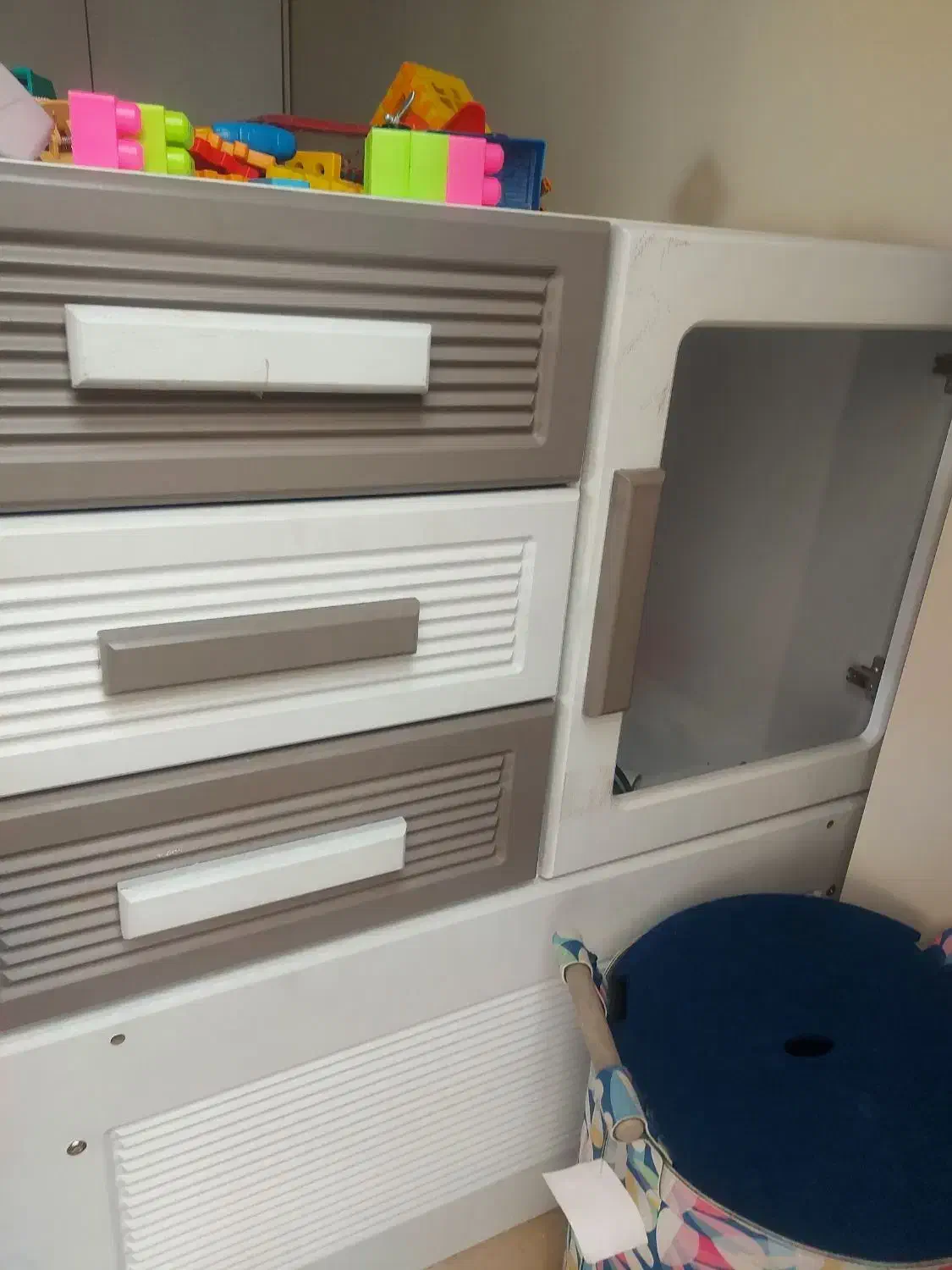 تخت و کمد کودک در حد نو|تخت و سرویس خواب|تهران, حکیمیه|دیوار