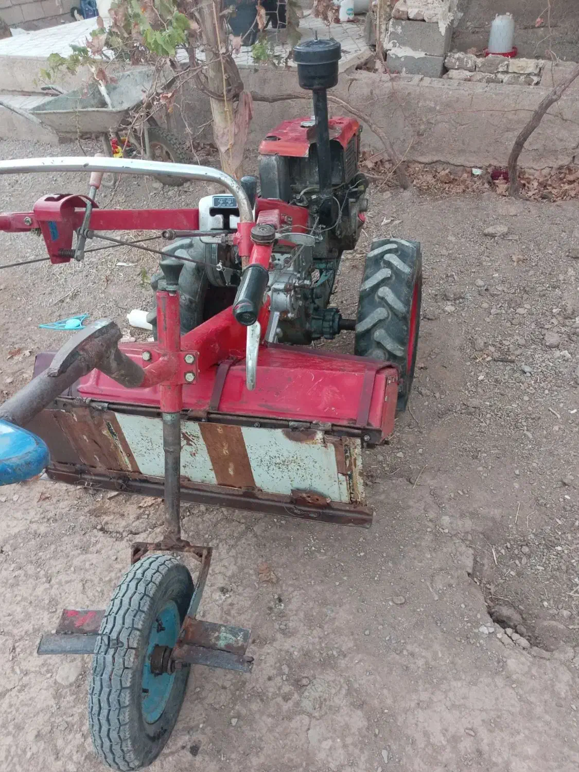 تراکتور. ۹.۵اسب اشتاد|خودرو سنگین|سلیمان, |دیوار