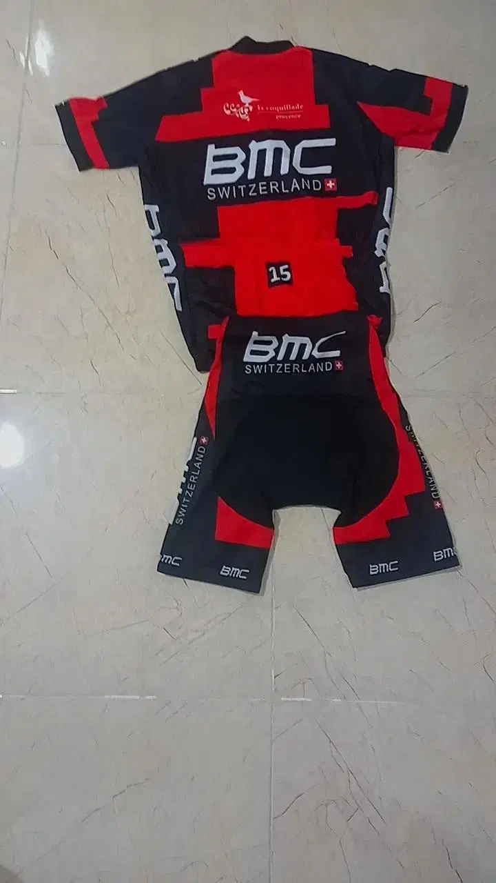 لباس دوچرخه سواری|لباس|بروجن, |دیوار