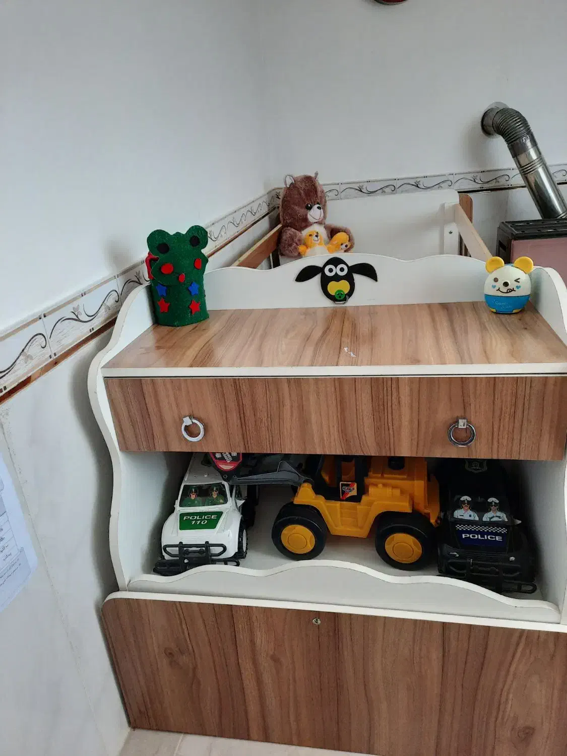 تخت وکمدبچه|تخت و سرویس خواب|بیجار, |دیوار