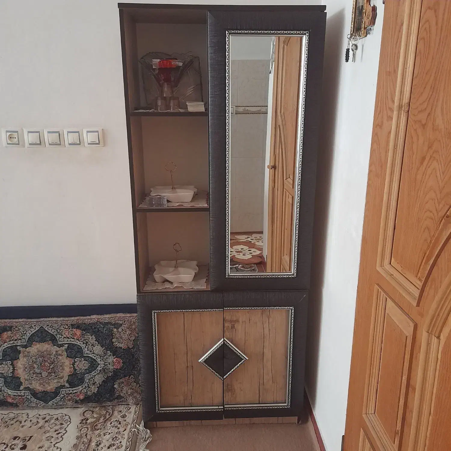 جاکفشی|جاکفشی، کمد، دراور|اردبیل, |دیوار