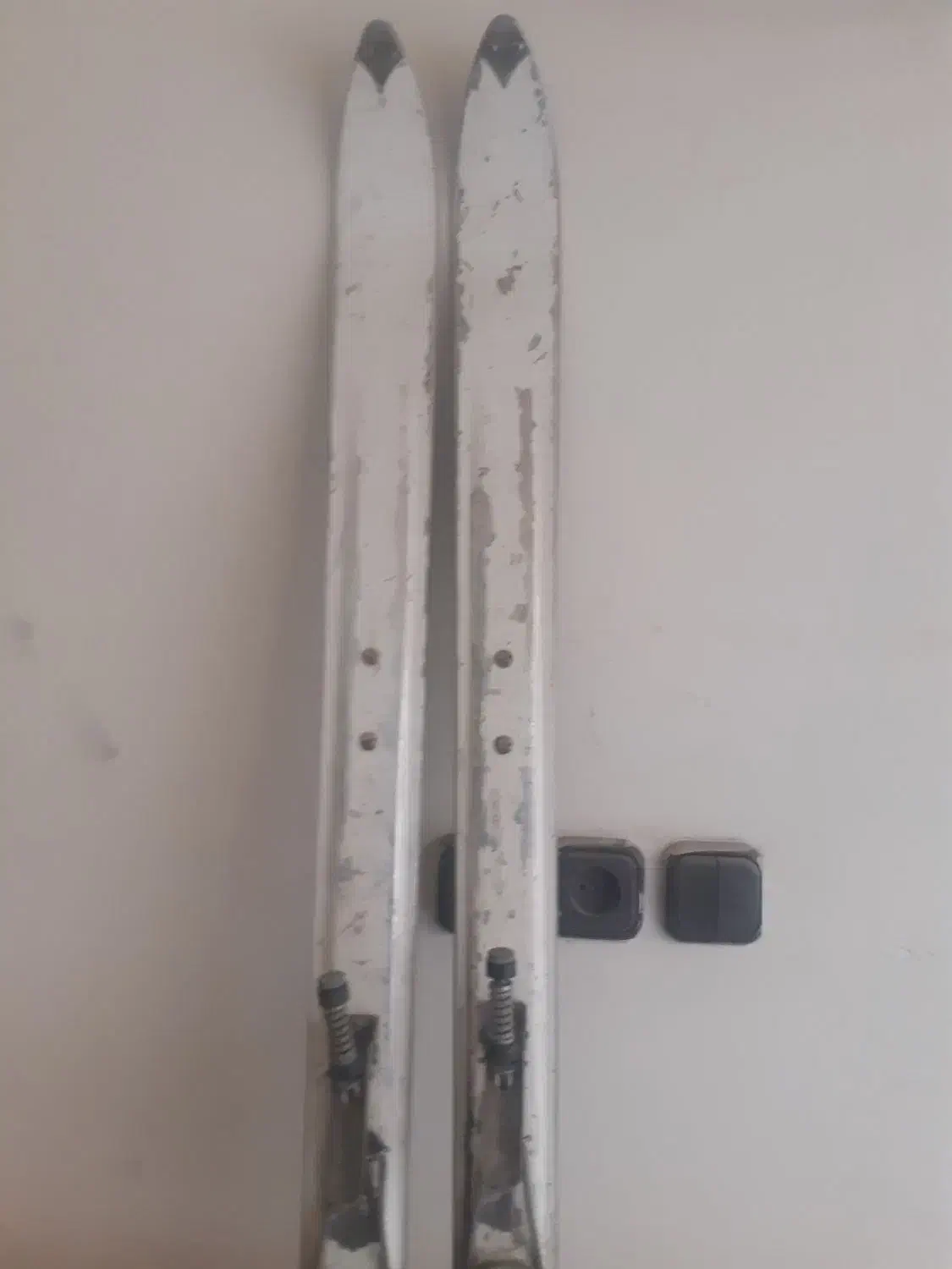 تخته و کفش اسکی|ورزش‌های زمستانی|مشهد, ده دی|دیوار