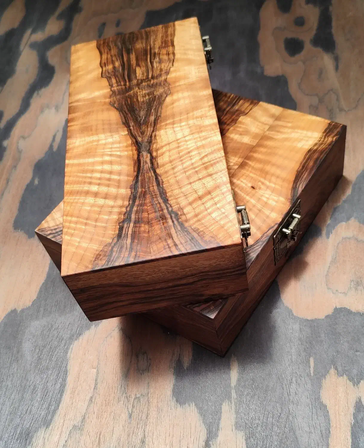 جعبه جواهرات ریشه تمام فر گردو|جواهرات|تهران, هفت حوض|دیوار