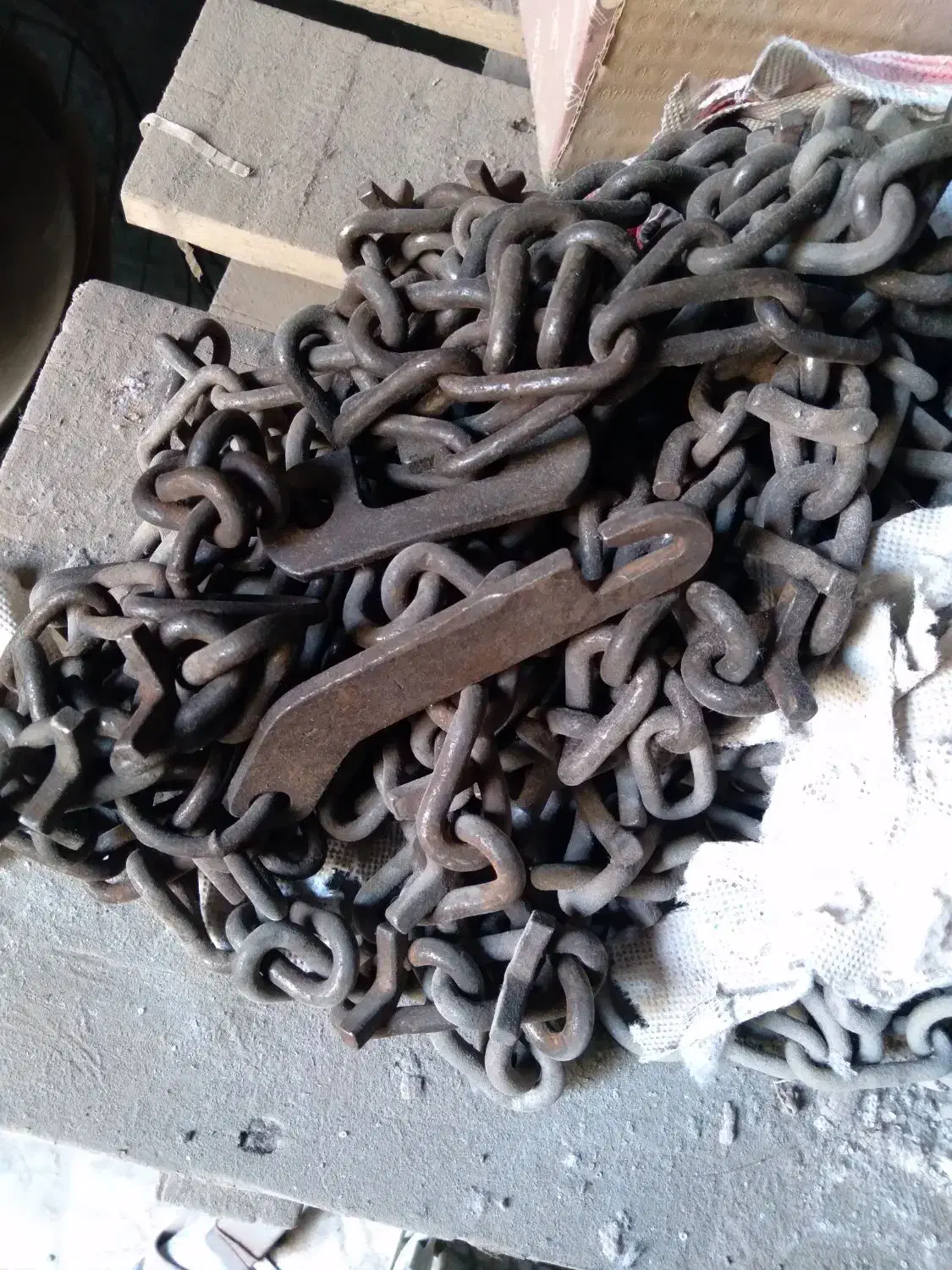 زنجیر چرخ خاور سایز ۸۲۵ در ۱۶|قطعات یدکی و لوازم جانبی|سیرجان, |دیوار