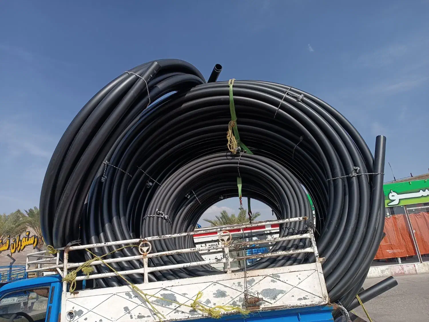 تولید و توزیع انواع لوله پلیاتیلن آبرسانی|مصالح و تجهیزات ساختمان|شیراز, شهرک صنعتی شیراز|دیوار