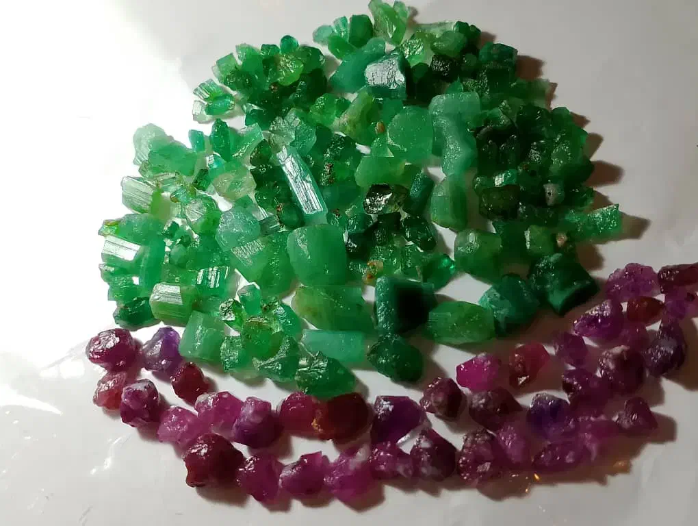 الماس سبز زمرد پنجشیر|جواهرات|مشهد, هفت تیر (آب و برق)|دیوار