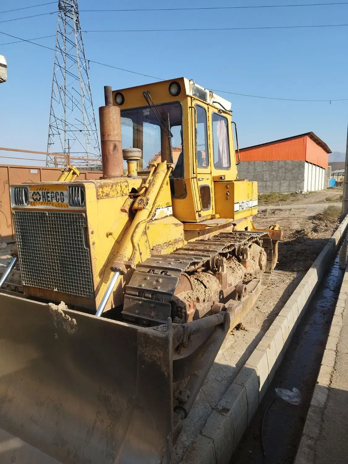 بلدوزر 731 هپکو|خودرو سنگین|میانه, |دیوار