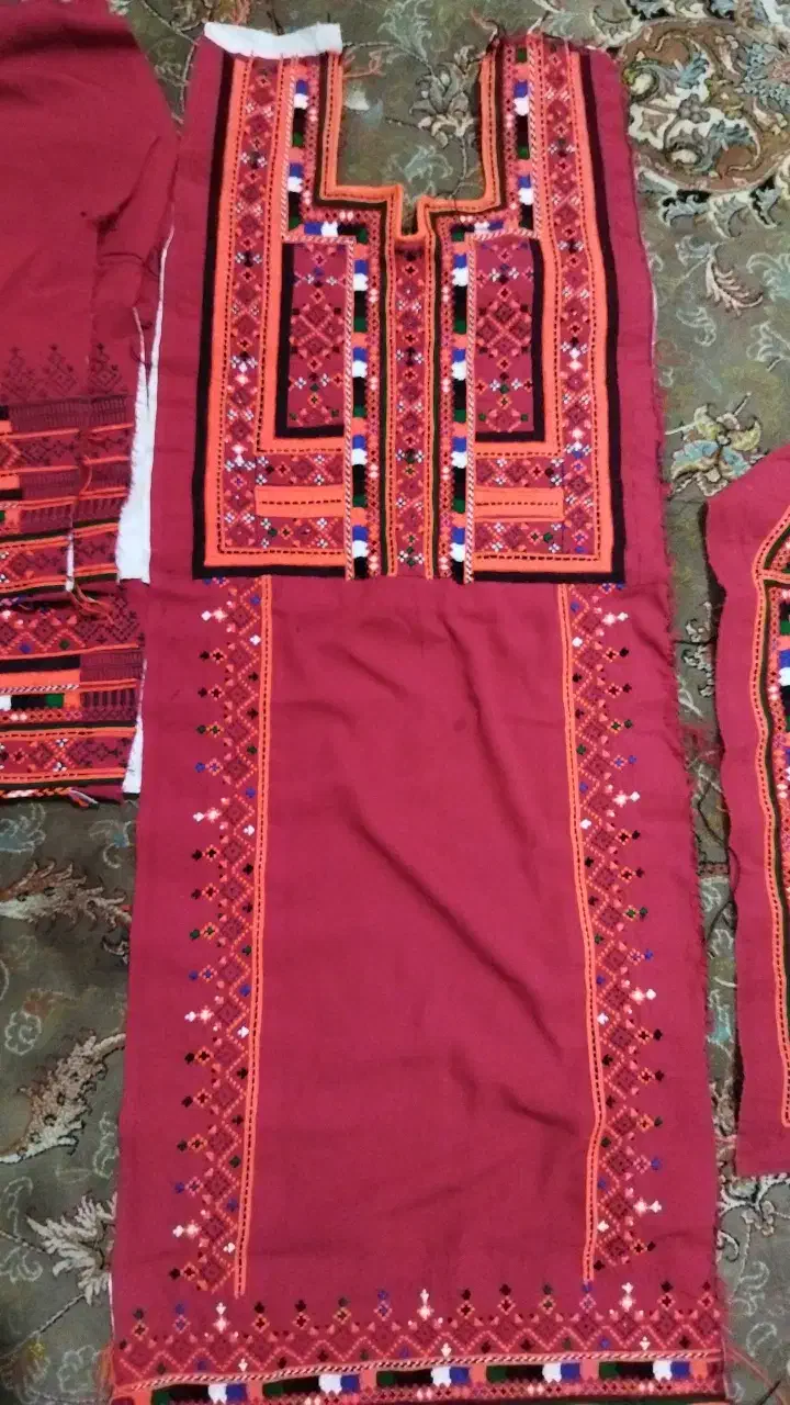 سه دست لباس تپه ای دست دوز آماده فروش.بدون شال|لباس|کهنوج, |دیوار