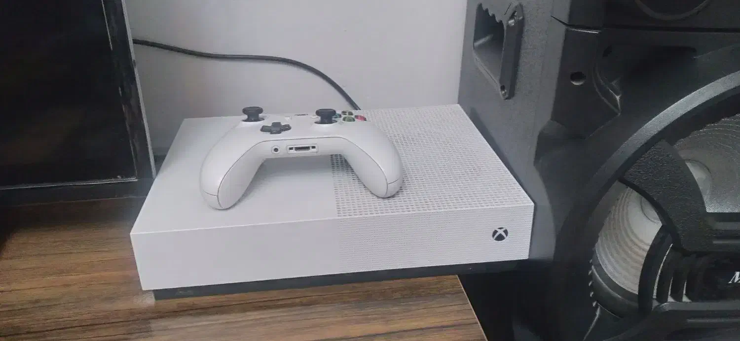 Xbox وان اس درحد نو|کنسول، بازی ویدئویی و آنلاین|زنجان, |دیوار
