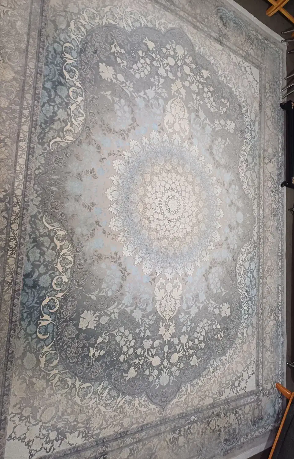 فرش ۱۲۰۰ شانه برجسته|فرش|نیشابور, باغ نو|دیوار