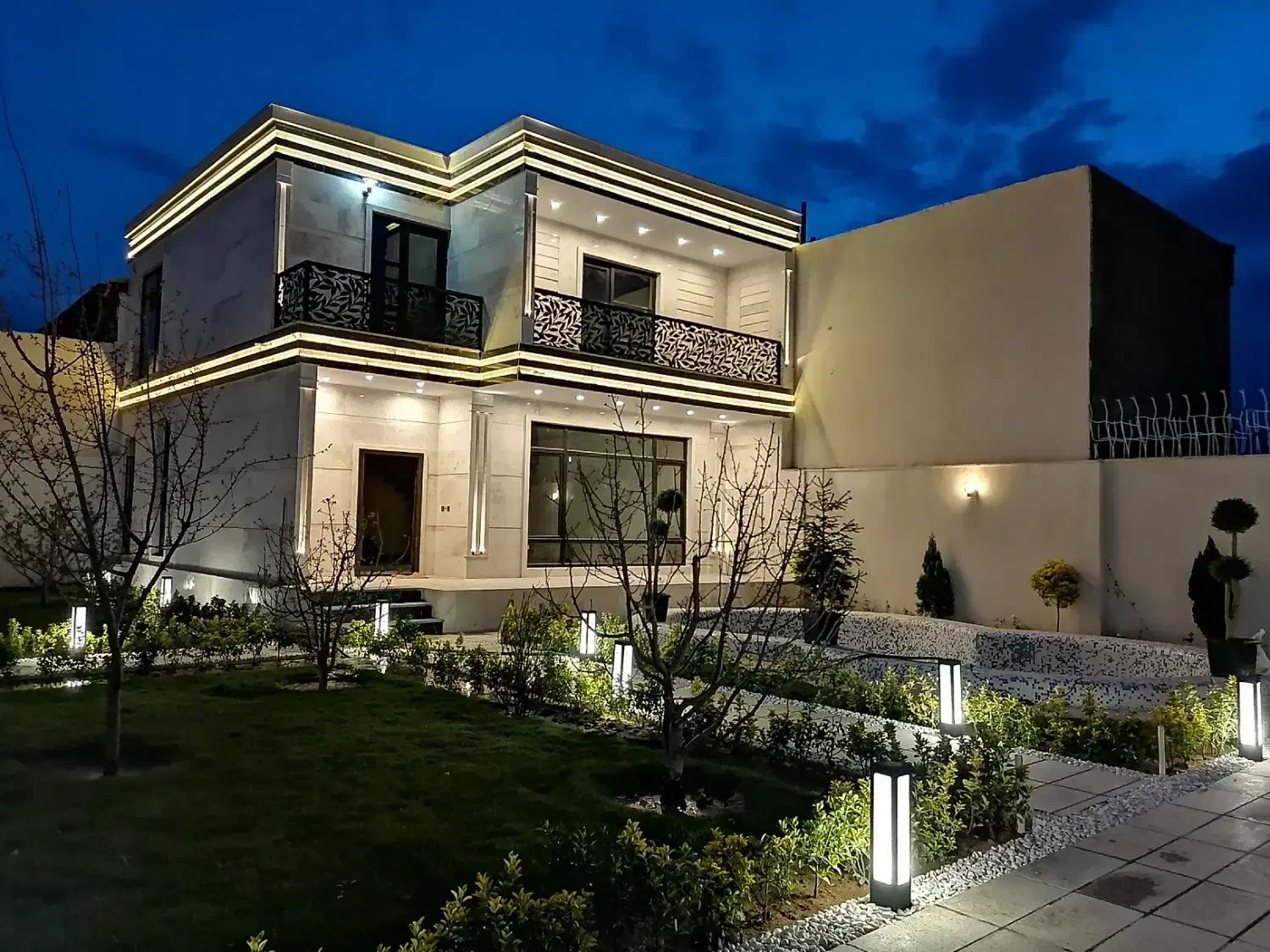 برقکار . برقکاری کلیه پروژههای ساختمانی|خدمات پیشه و مهارت|کرج, باغستان|دیوار