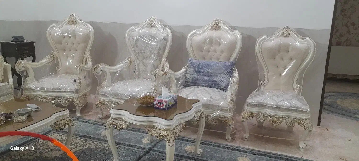 مبل ۹ نفره سلطنتی|مبلمان خانگی و میز عسلی|یزد, |دیوار