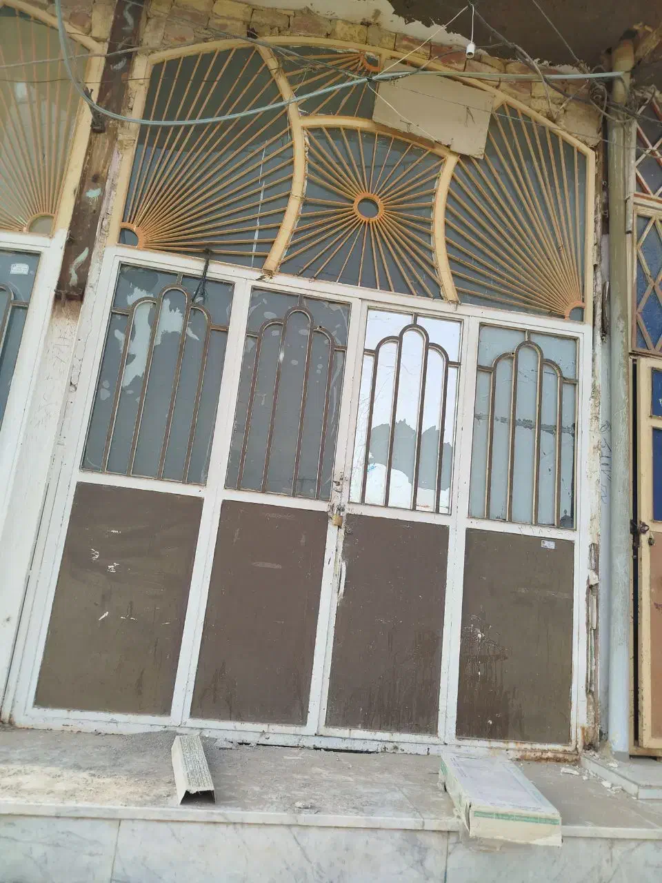 فروش دو در آهنی مغازه|مصالح و تجهیزات ساختمان|زهک, |دیوار